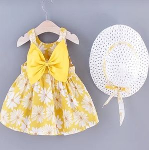 2pcs Baby Girls Sleeveless Daisy Print Back with Bow Detail. Dress & Hat Set